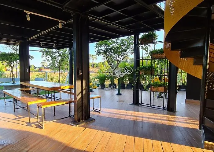Khách sạn Ruby Hạ Long